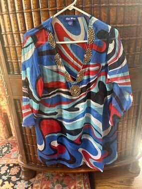 Blue Moon Multicolor Abstract V-Neck Tunic with Decorative Necklace